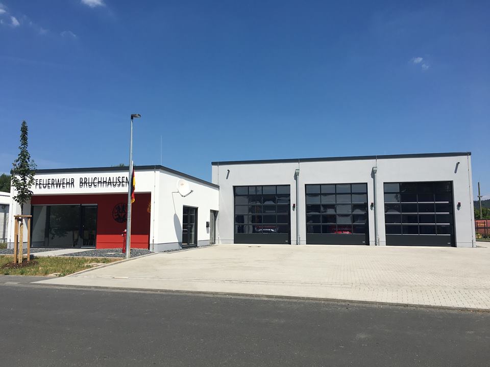 Feuerwehrhaus der Freiwilligen Feuerwehr Bruchhausen - Beuelsrast 6 - 53572 Bruchhausen
